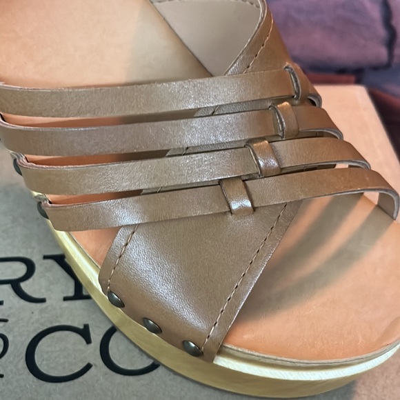 Frye & Co Greta Woven clogs- sturdy, well made - Picture 5 of 6